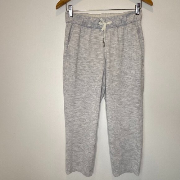 Lululemon Size 4 On the Fly Striped Cropped Pants We are from Space Ice Gray C67 - Picture 1 of 16